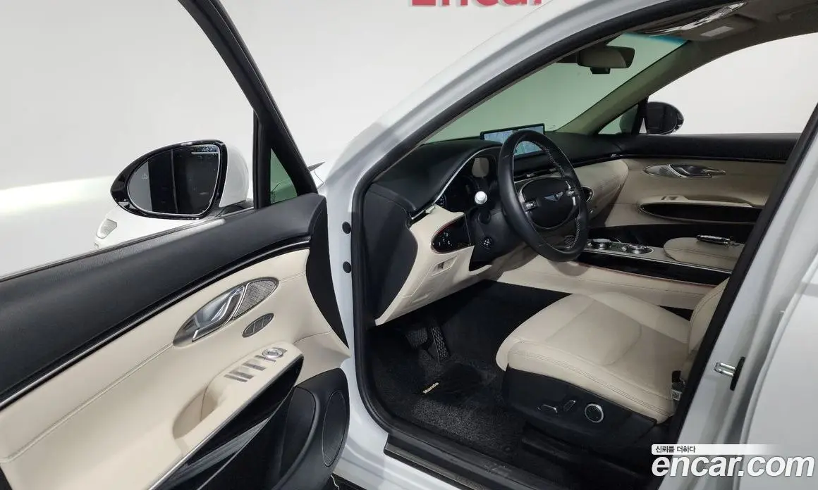 Genesis GV70 2021 2.5 автомат (гидро), фото 13 Genesis GV70 2021 2.5 автомат (гидро), фото 13