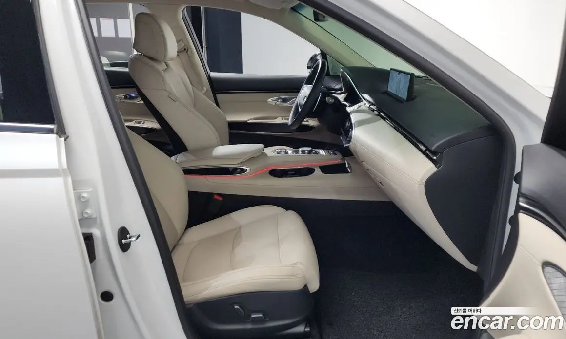 Genesis GV70 2021 2.5 автомат (гидро), фото 16 Genesis GV70 2021 2.5 автомат (гидро), фото 16