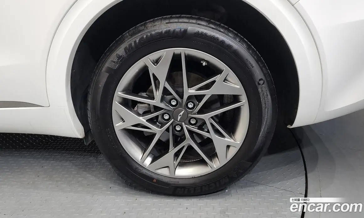 Genesis GV70 2021 2.5 автомат (гидро), фото 7 Genesis GV70 2021 2.5 автомат (гидро), фото 7