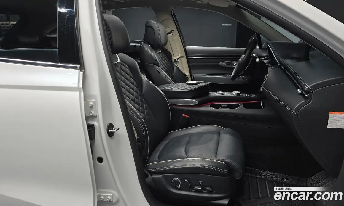Genesis GV70 2022 0.1 автомат (гидро), фото 15 Genesis GV70 2022 0.1 автомат (гидро), фото 15