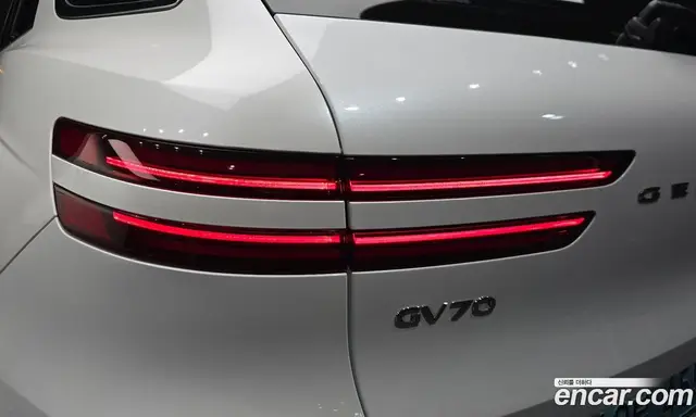 Genesis GV70 2022 0.1 автомат (гидро), миниатюра 8 Genesis GV70 2022 0.1 автомат (гидро), миниатюра 8