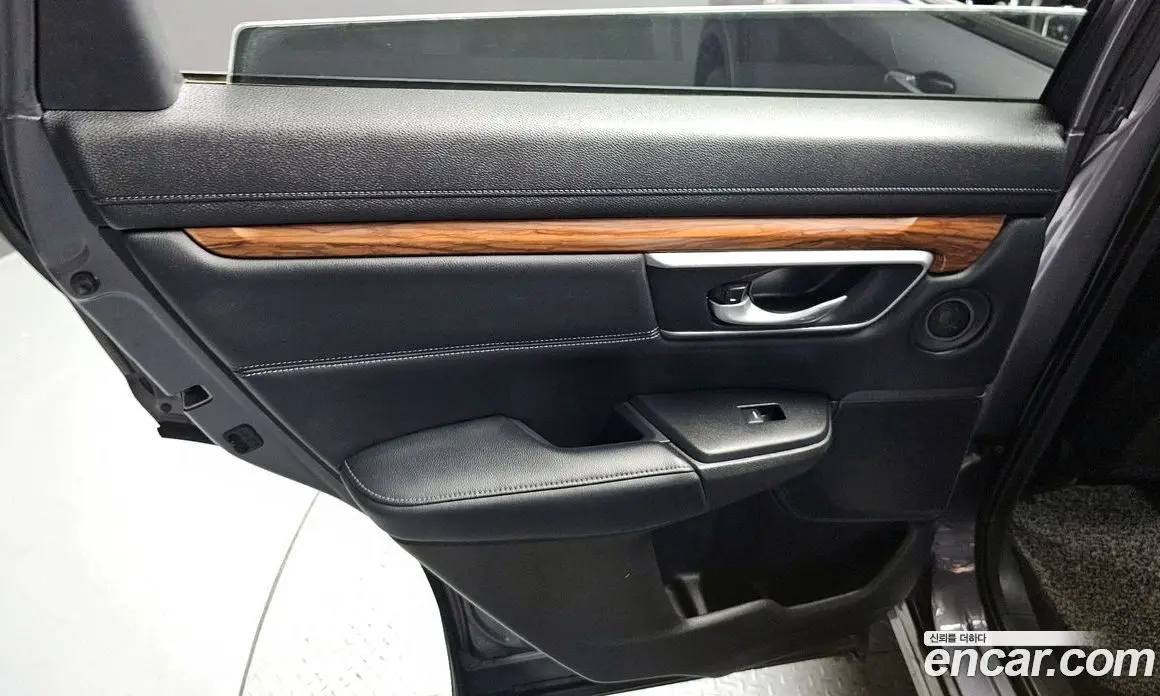 Honda CR-V 2017 1.5 автомат (гидро), фото 15