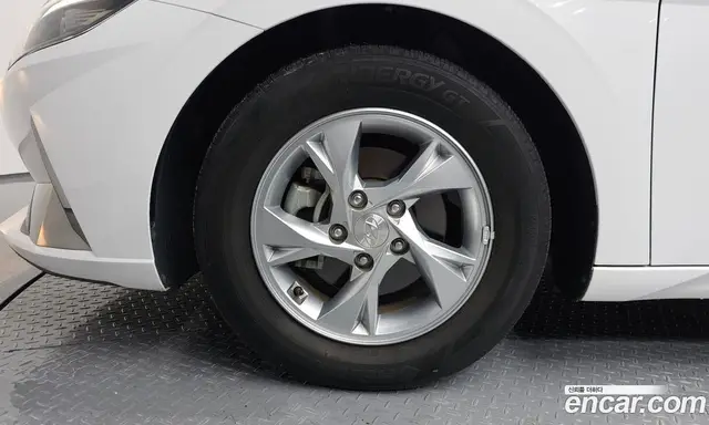 Hyundai Avante 2020 1.6 автомат (гидро), миниатюра 5 Hyundai Avante 2020 1.6 автомат (гидро), миниатюра 5