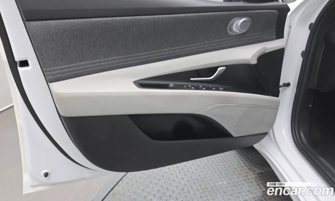 Hyundai Avante 2021 1.6 автомат (гидро), фото 14