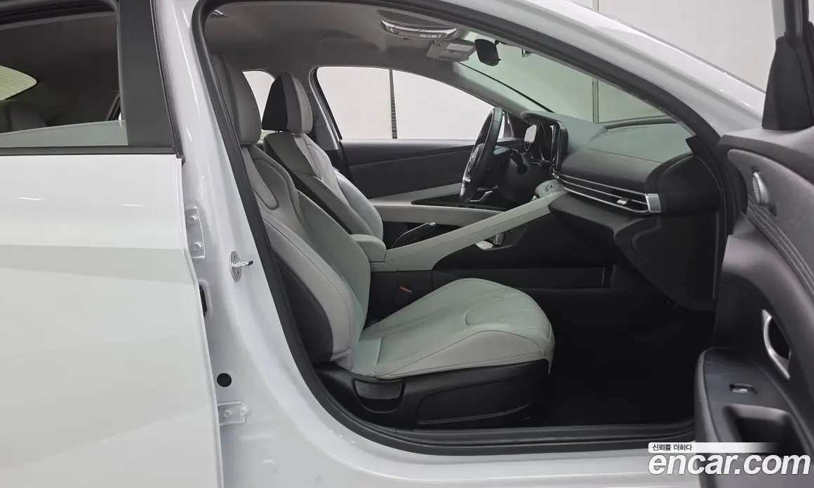 Hyundai Avante 2021 1.6 автомат (гидро), фото 16