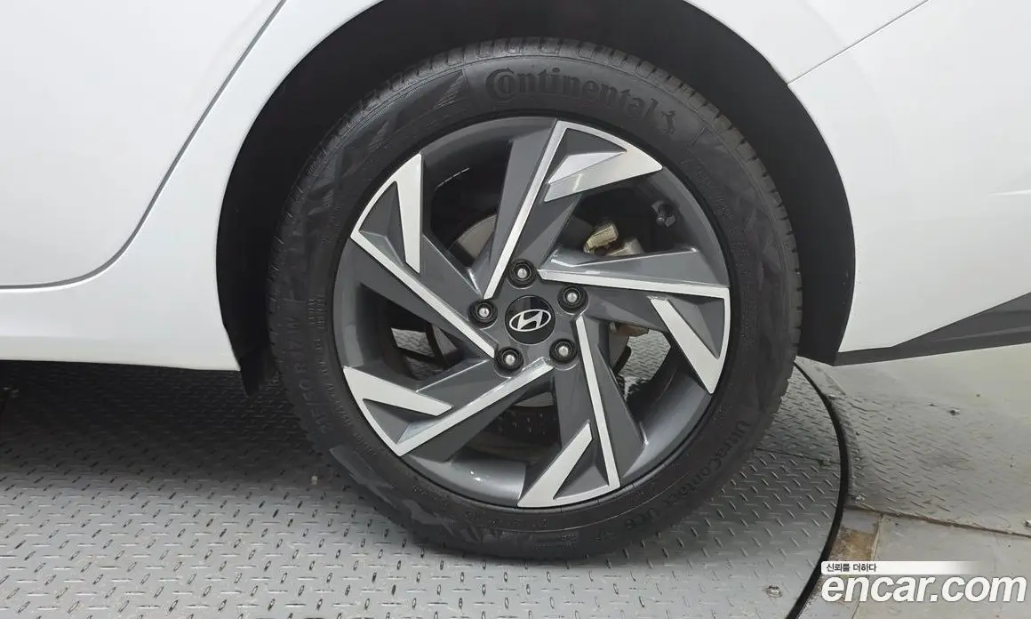 Hyundai Avante 2021 1.6 автомат (гидро), фото 7