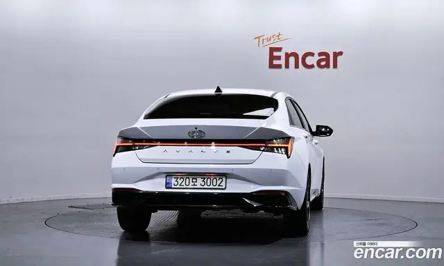 Hyundai Avante 2022 1.6 автомат (гидро), миниатюра 4