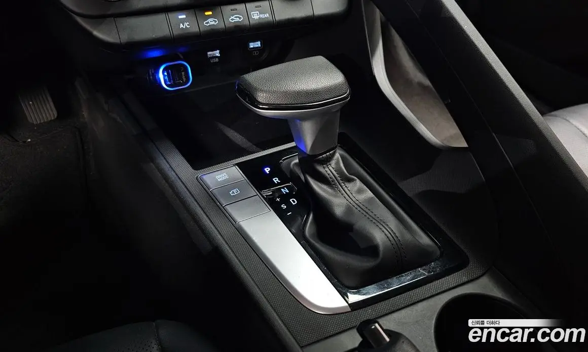 Hyundai Avante 2022 1.6 автомат (гидро), фото 11