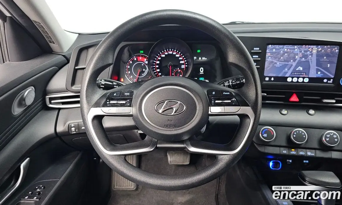 Hyundai Avante 2022 1.6 автомат (гидро), фото 18