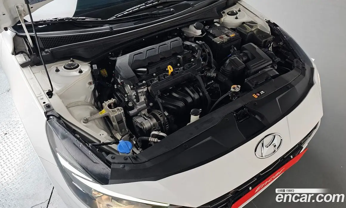 Hyundai Avante 2022 1.6 автомат (гидро), фото 5