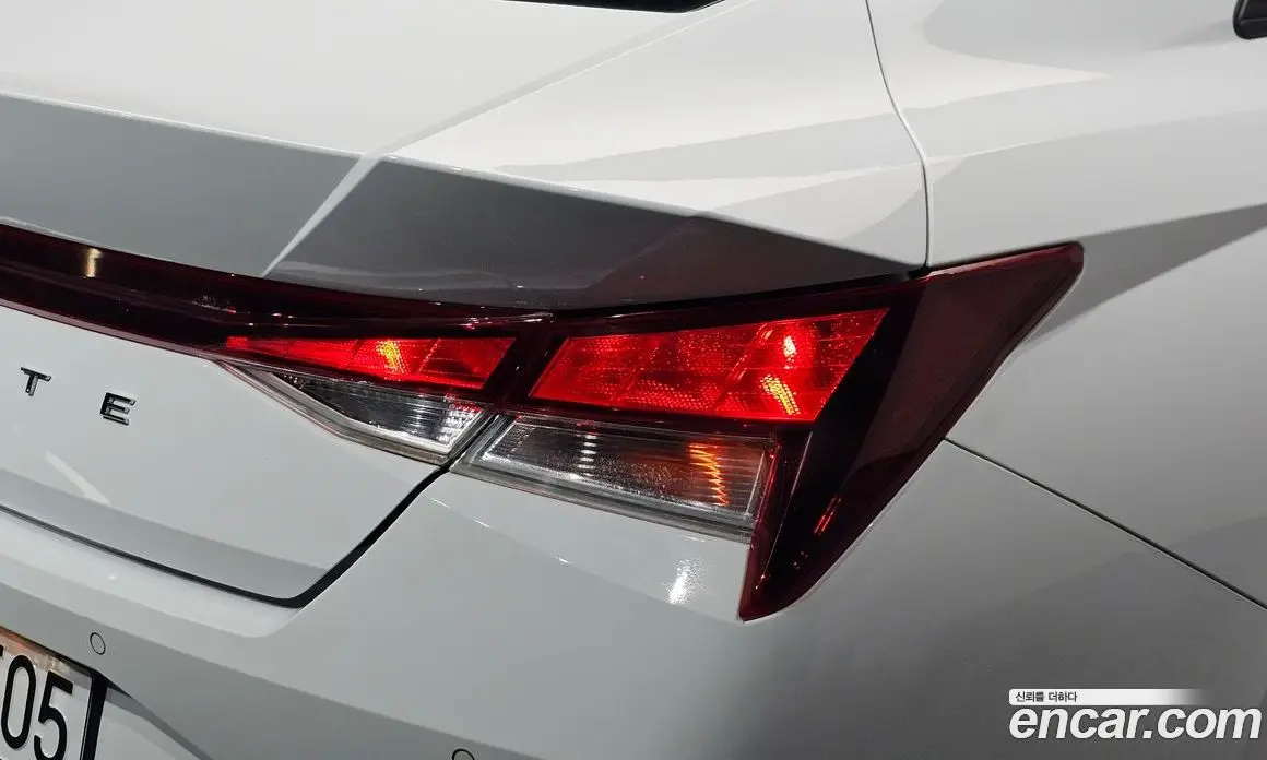 Hyundai Avante 2022 1.6 автомат (гидро), фото 8