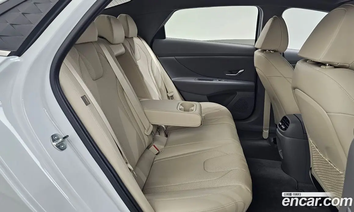 Hyundai Avante 2023 1.6 автомат (гидро), фото 17 Hyundai Avante 2023 1.6 автомат (гидро), фото 17
