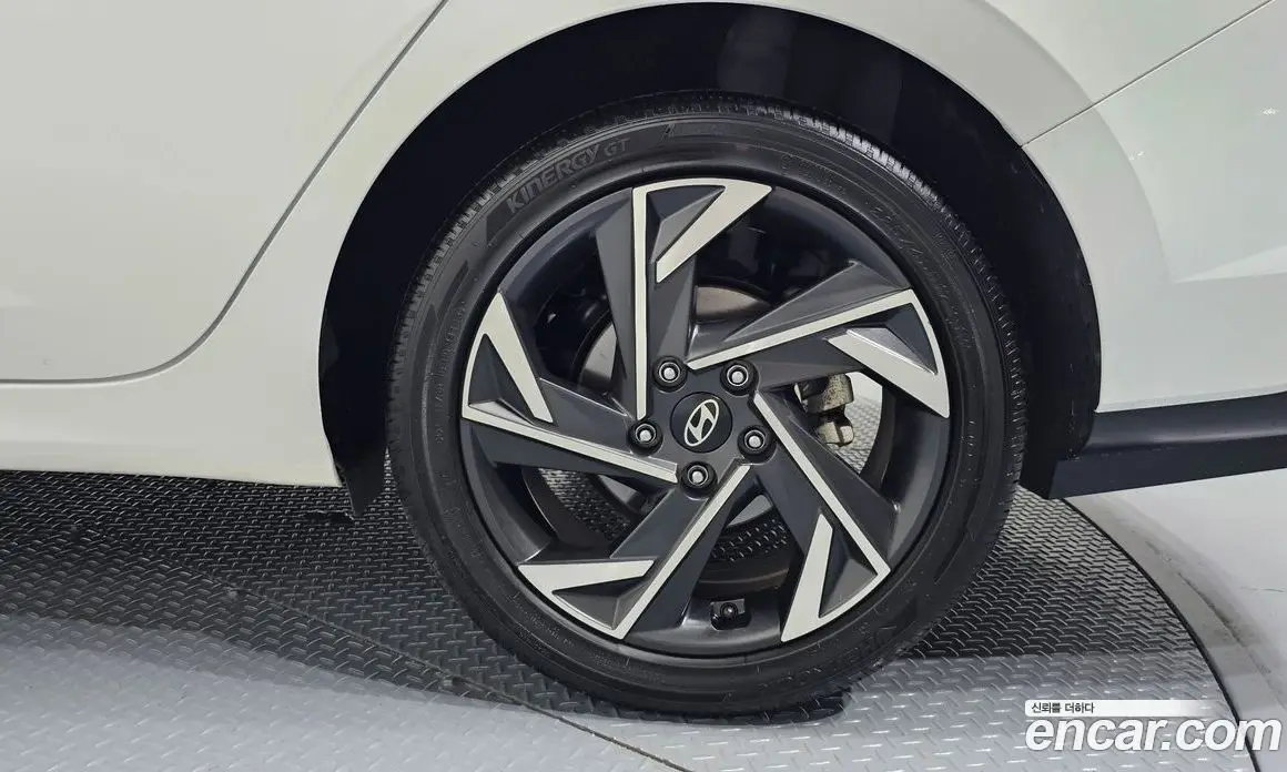 Hyundai Avante 2023 1.6 автомат (гидро), фото 6 Hyundai Avante 2023 1.6 автомат (гидро), фото 6
