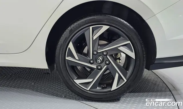 Hyundai Avante 2023 1.6 автомат (гидро), миниатюра 6 Hyundai Avante 2023 1.6 автомат (гидро), миниатюра 6
