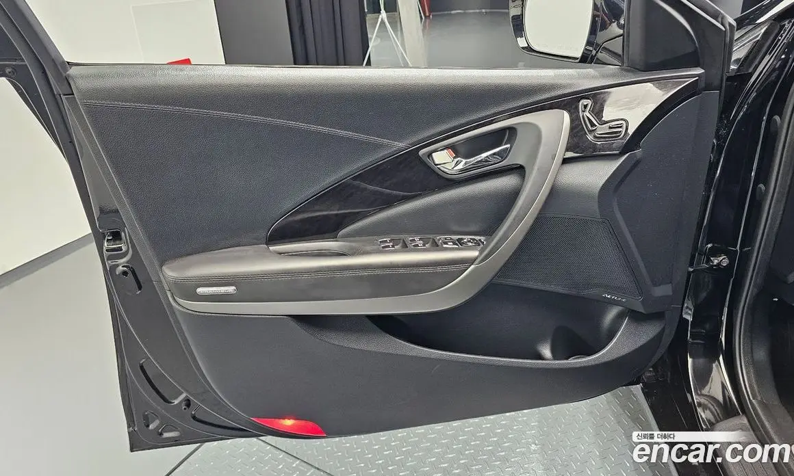 Hyundai Grandeur 2016 2.4 автомат (гидро), фото 13