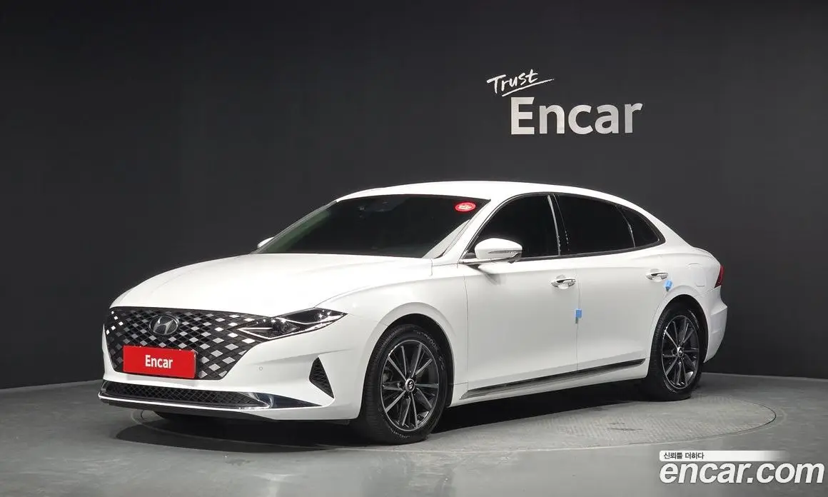 Hyundai Grandeur 2022 2.5 автомат (гидро), фото 1 Hyundai Grandeur 2022 2.5 автомат (гидро), фото 1