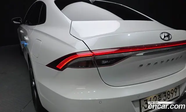Hyundai Grandeur 2022 2.5 автомат (гидро), миниатюра 9 Hyundai Grandeur 2022 2.5 автомат (гидро), миниатюра 9
