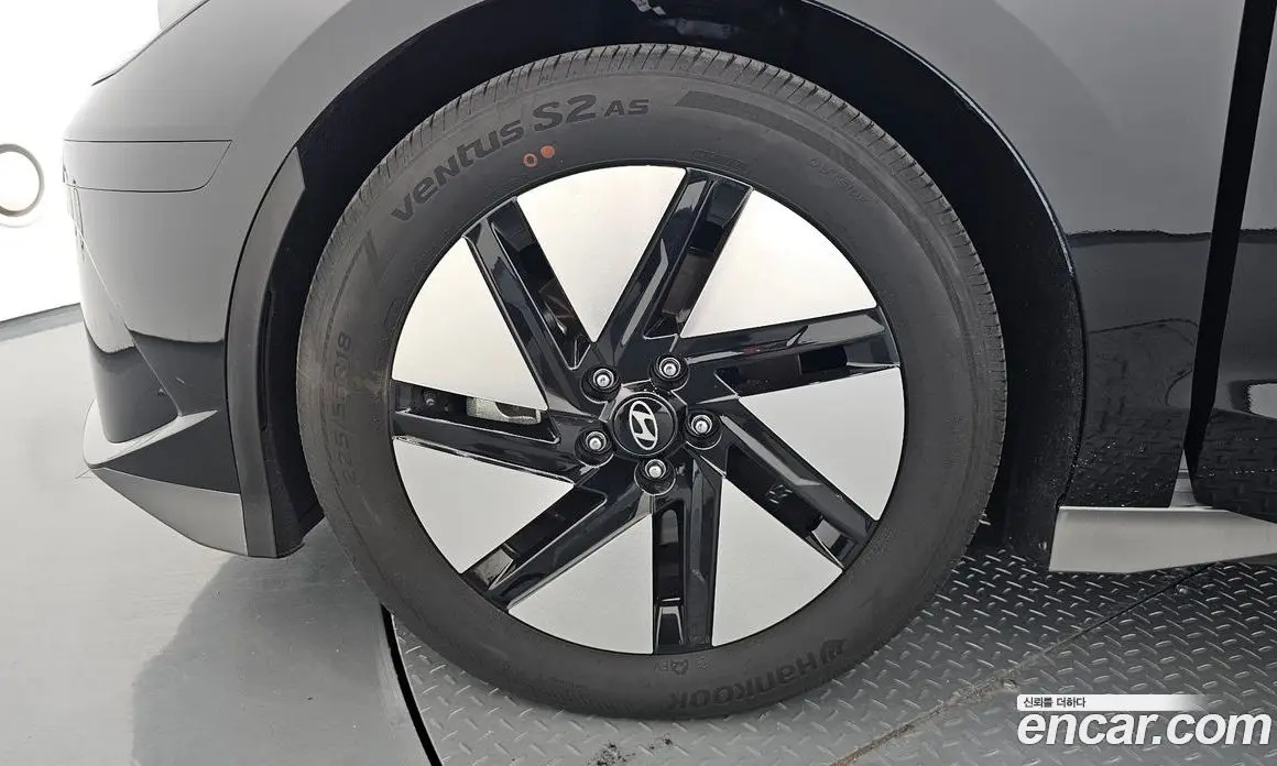 Hyundai Ioniq 6 2023 0.1 автомат (гидро), фото 5