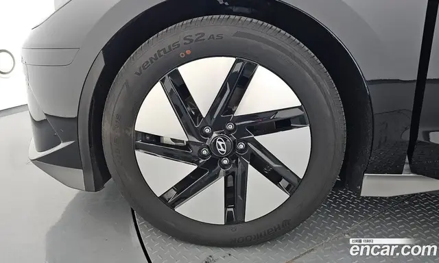 Hyundai Ioniq 6 2023 0.1 автомат (гидро), миниатюра 5