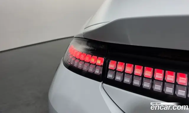 Hyundai Ioniq 6 2023 0.1 автомат (гидро), миниатюра 9
