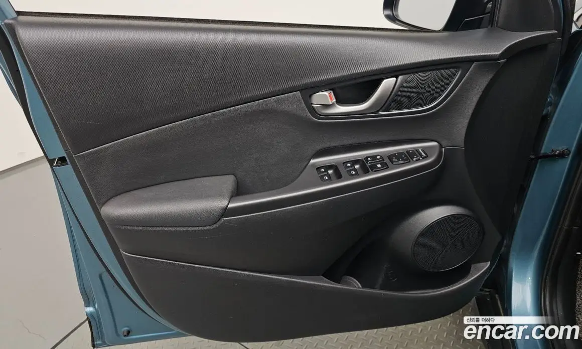 Hyundai Kona 2018 1.6 автомат (гидро), фото 14