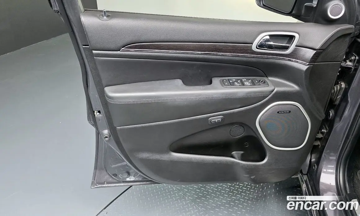Jeep Cherokee 2021 3.6 автомат (гидро), фото 14
