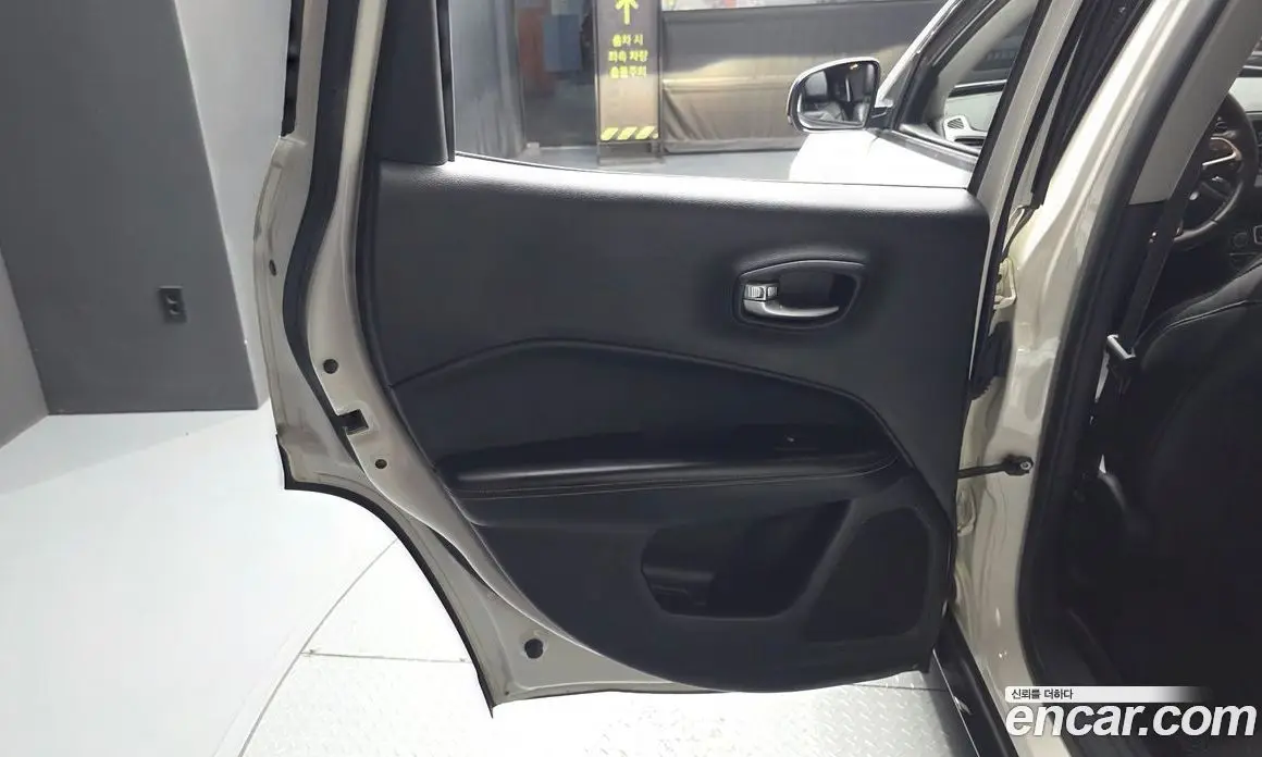 Jeep Compass 2019 2.4 автомат (гидро), фото 15 Jeep Compass 2019 2.4 автомат (гидро), фото 15