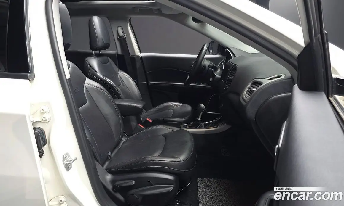 Jeep Compass 2019 2.4 автомат (гидро), фото 16 Jeep Compass 2019 2.4 автомат (гидро), фото 16