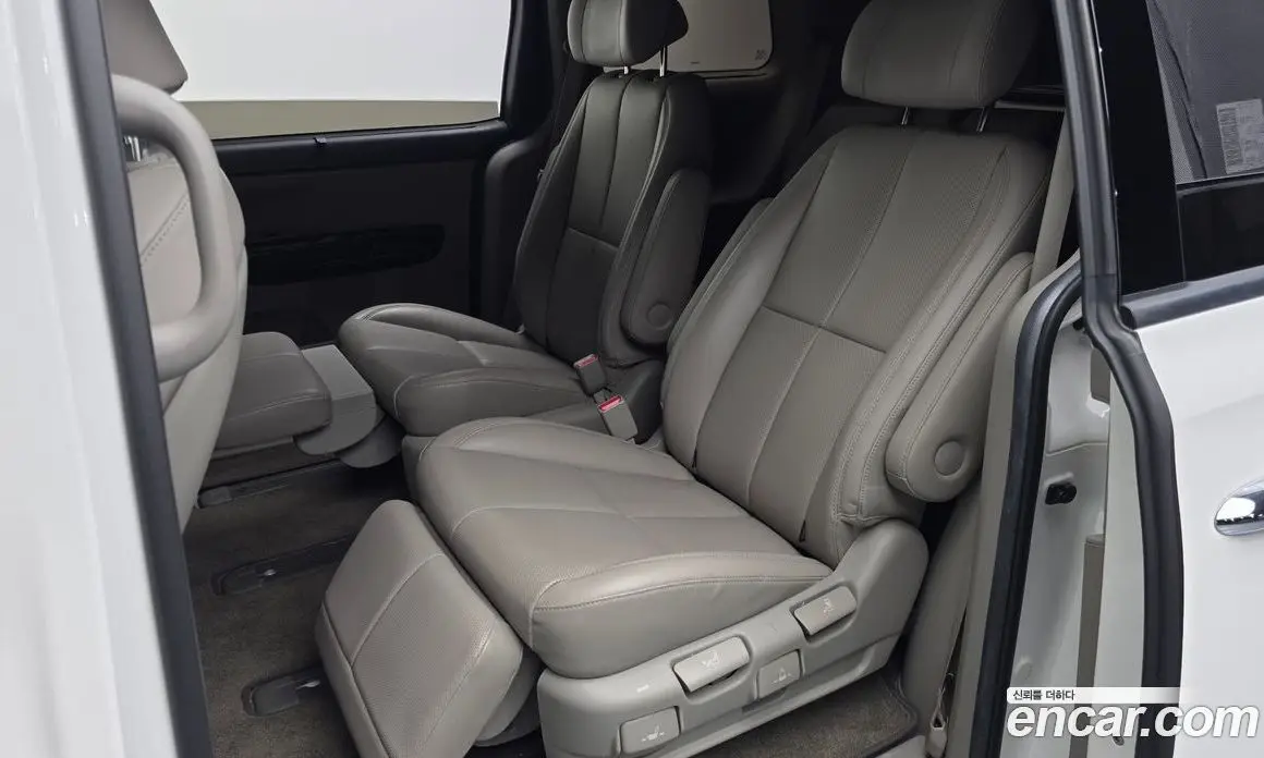 Kia Carnival 2020 3.3 автомат (гидро), фото 15 Kia Carnival 2020 3.3 автомат (гидро), фото 15