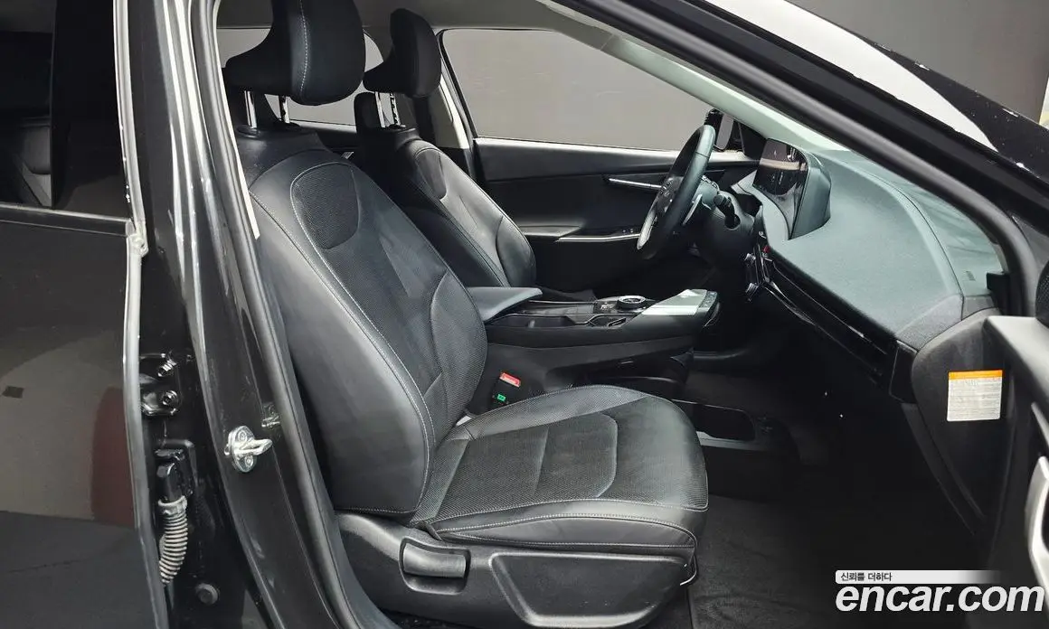 Kia EV6 2022 0.1 автомат (гидро), фото 18 Kia EV6 2022 0.1 автомат (гидро), фото 18