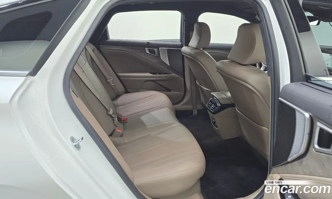 Kia K8 2024 1.6 автомат (гидро), фото 16 Kia K8 2024 1.6 автомат (гидро), фото 16