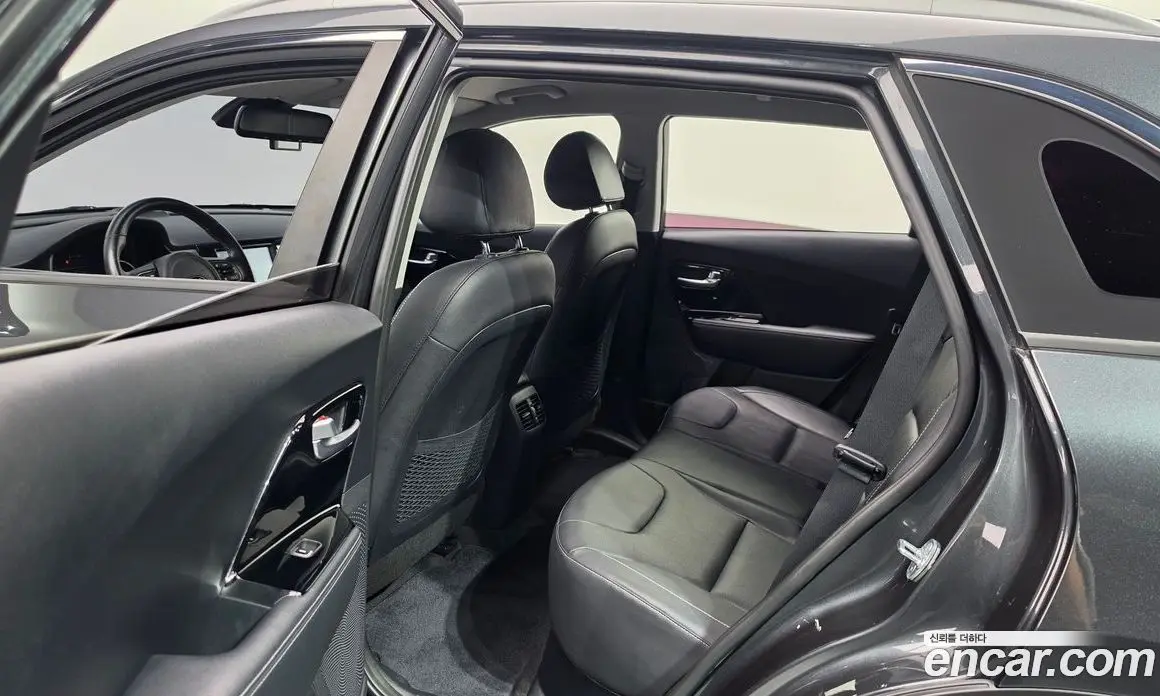Kia Niro 2021 0.2 автомат (гидро), фото 17 Kia Niro 2021 0.2 автомат (гидро), фото 17