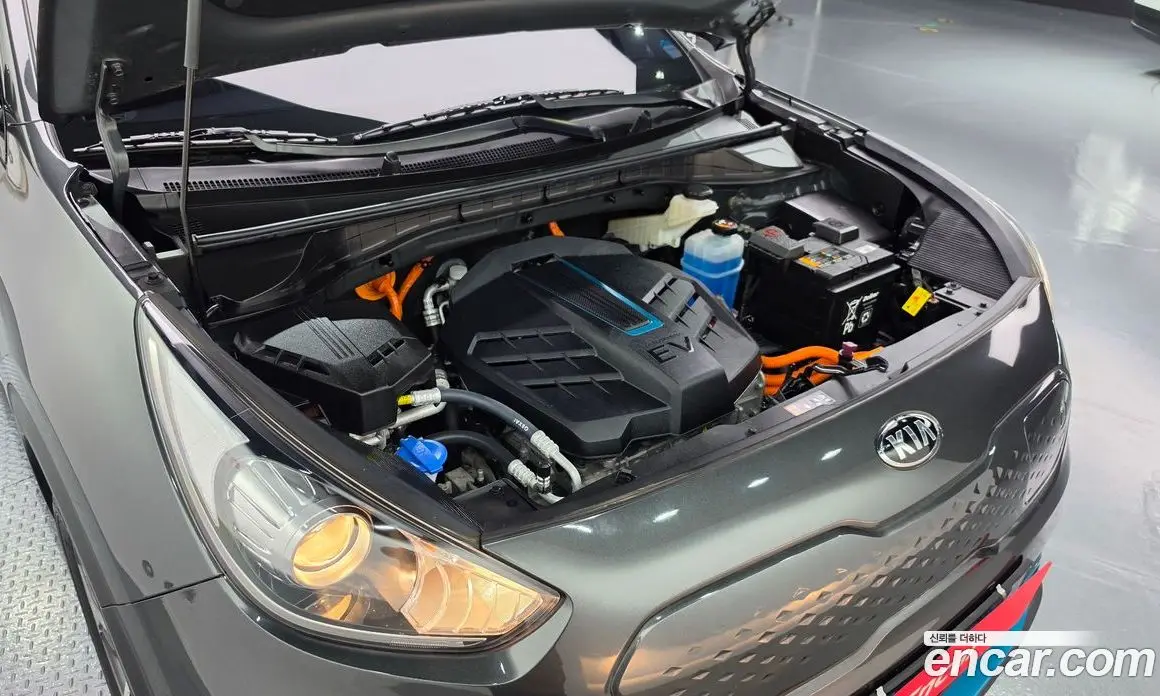 Kia Niro 2021 0.2 автомат (гидро), фото 6 Kia Niro 2021 0.2 автомат (гидро), фото 6
