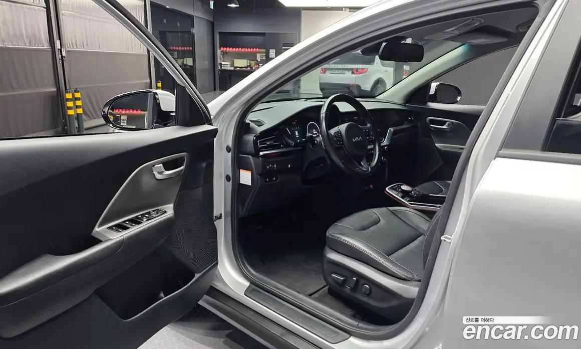 Kia Niro 2022 0.2 автомат (гидро), фото 13 Kia Niro 2022 0.2 автомат (гидро), фото 13