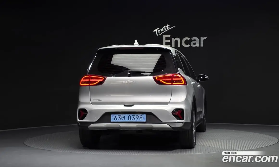 Kia Niro 2022 0.2 автомат (гидро), фото 4 Kia Niro 2022 0.2 автомат (гидро), фото 4