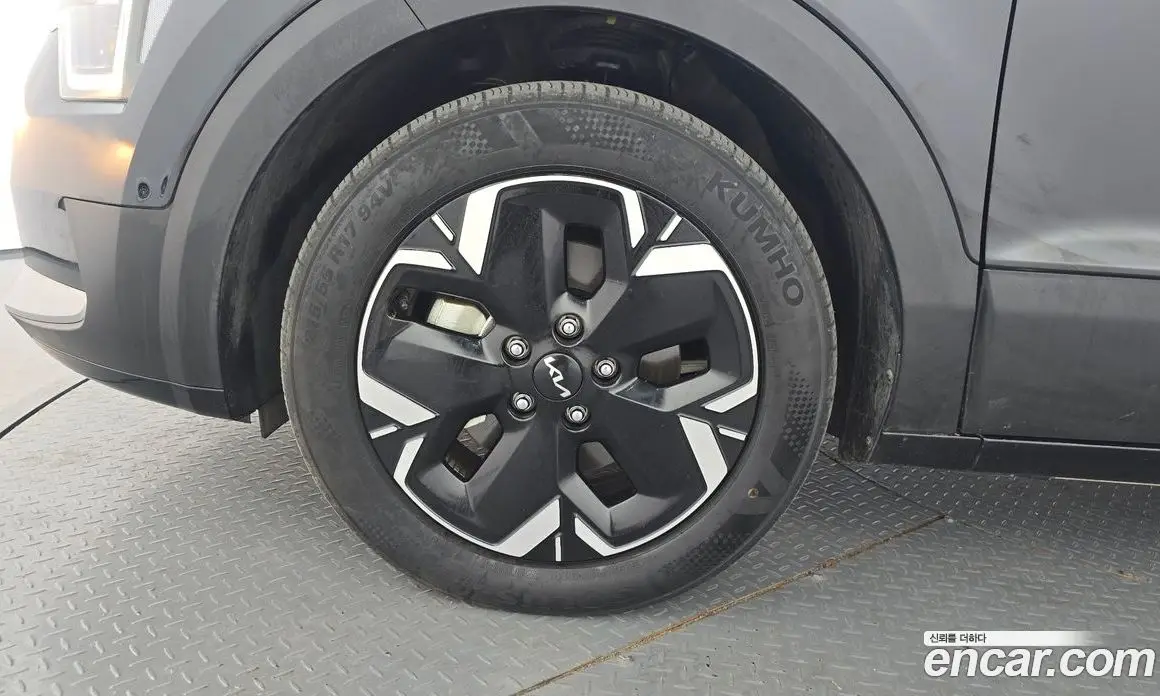 Kia Niro 2023 0.2 автомат (гидро), фото 5 Kia Niro 2023 0.2 автомат (гидро), фото 5