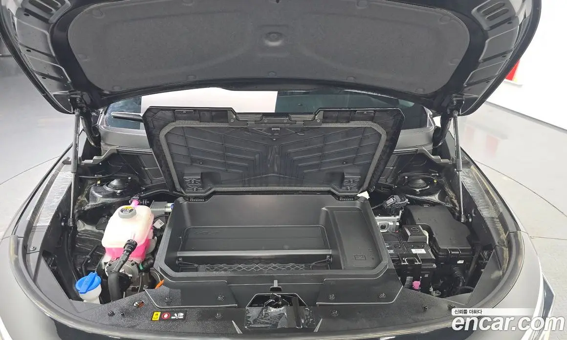 Kia Niro 2023 0.2 автомат (гидро), фото 6 Kia Niro 2023 0.2 автомат (гидро), фото 6