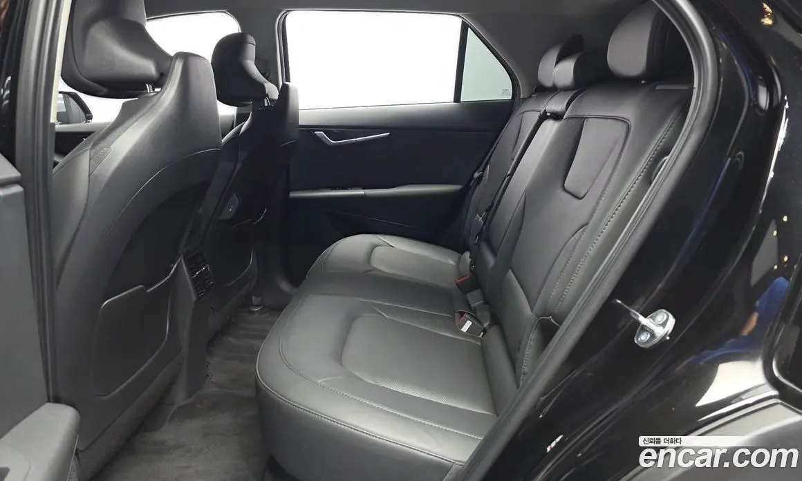 Kia Niro 2023 0.2 автомат (гидро), фото 18