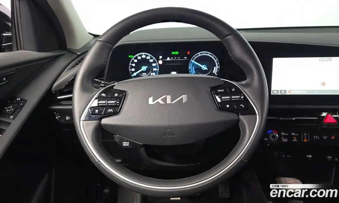 Kia Niro 2023 0.2 автомат (гидро), фото 19