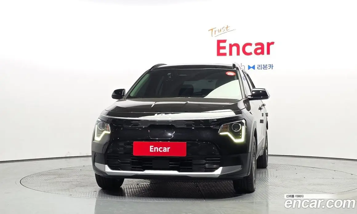 Kia Niro 2023 0.2 автомат (гидро), фото 3