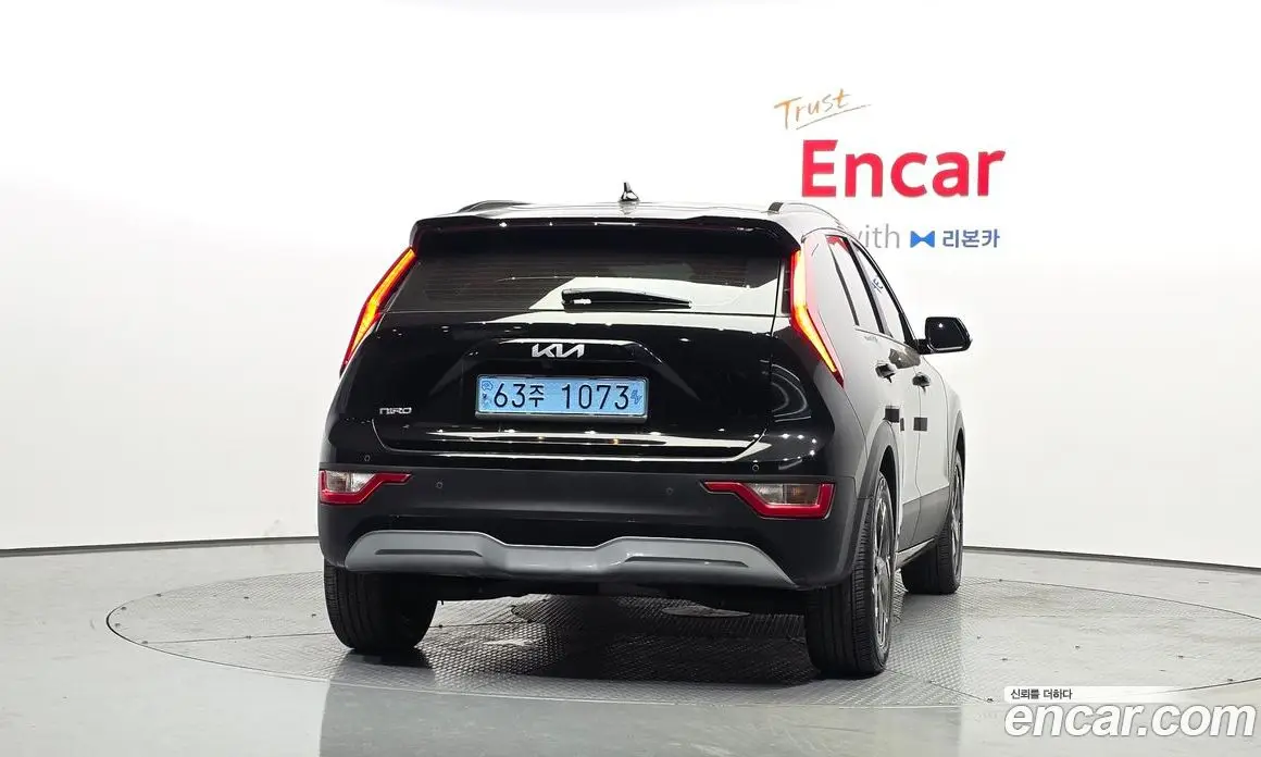 Kia Niro 2023 0.2 автомат (гидро), фото 4