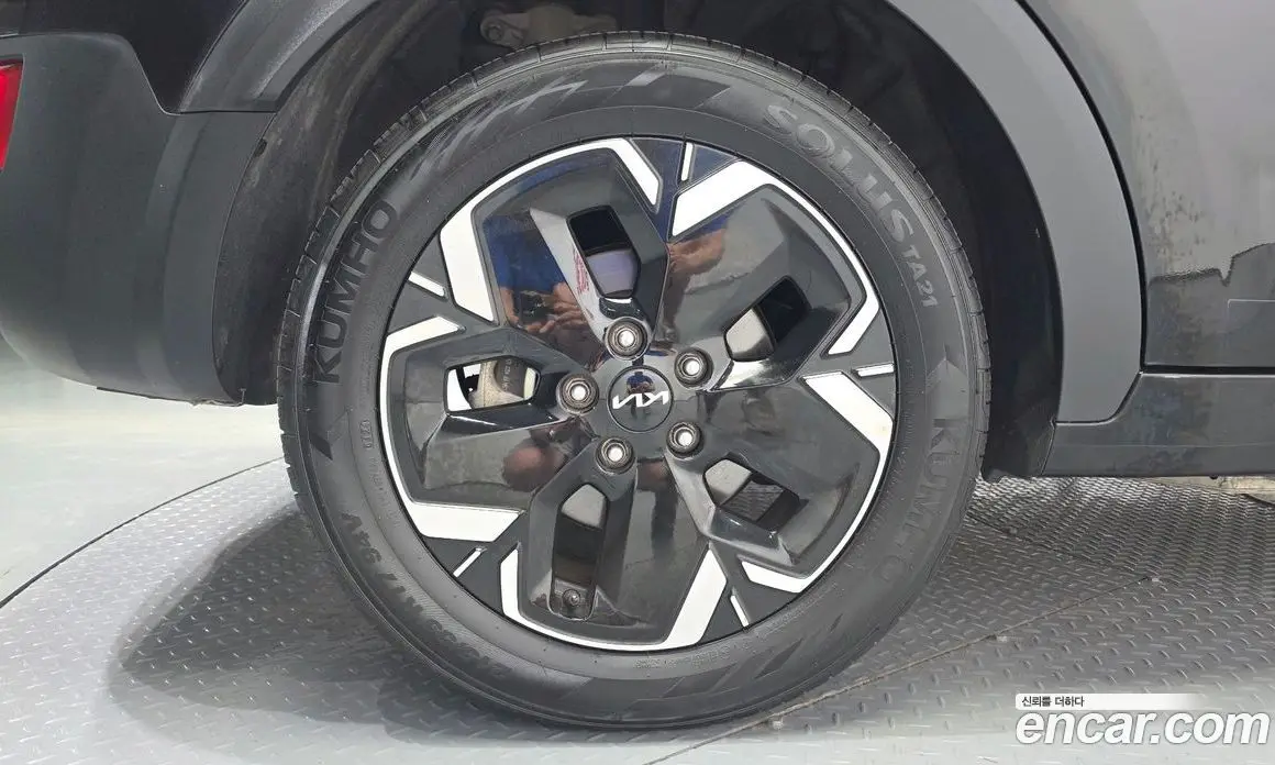 Kia Niro 2023 0.2 автомат (гидро), фото 5