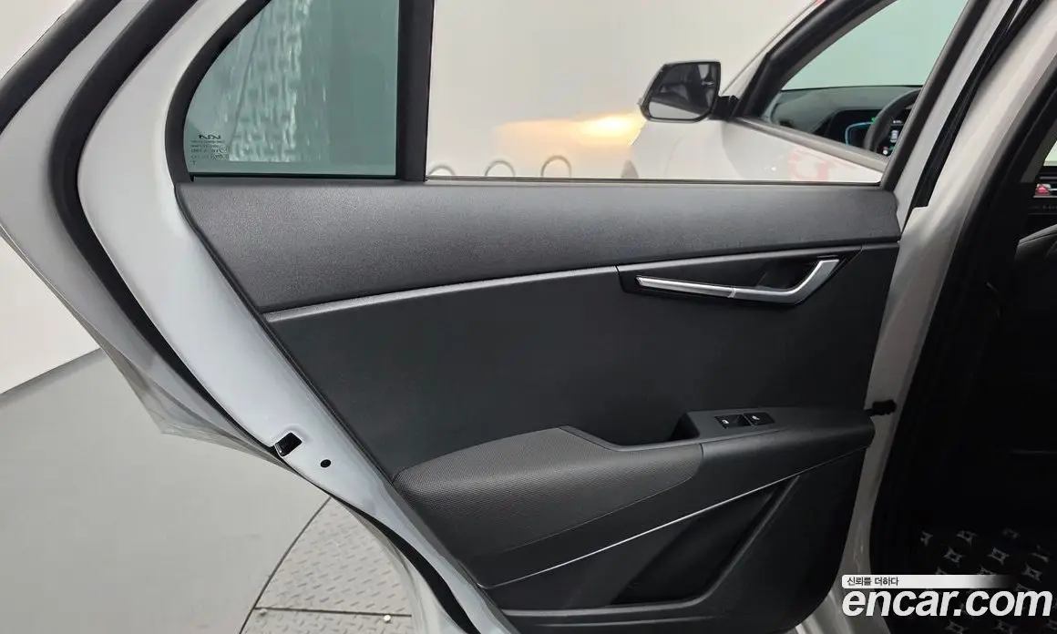 Kia Niro 2025 1.6 автомат (гидро), фото 15 Kia Niro 2025 1.6 автомат (гидро), фото 15