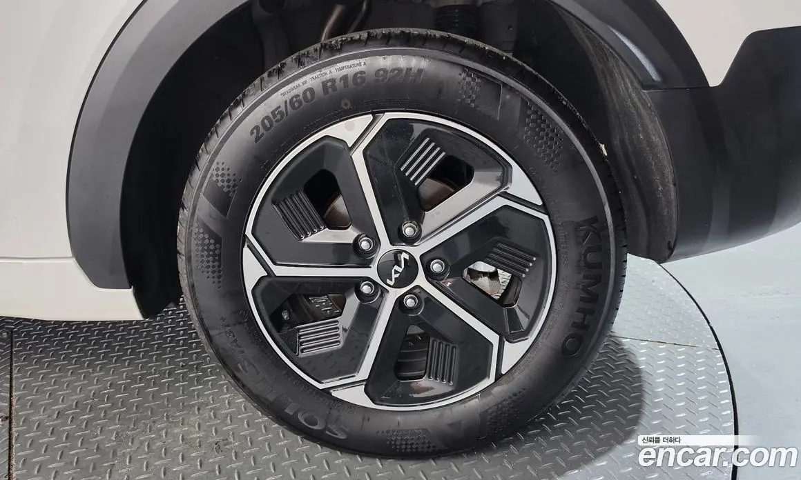 Kia Niro 2025 1.6 автомат (гидро), фото 7 Kia Niro 2025 1.6 автомат (гидро), фото 7