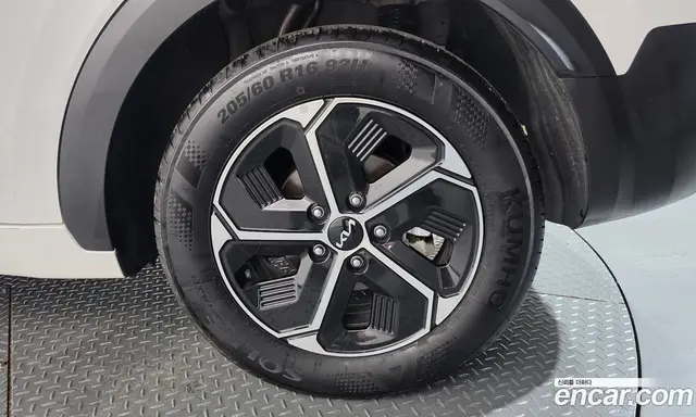 Kia Niro 2025 1.6 автомат (гидро), миниатюра 7 Kia Niro 2025 1.6 автомат (гидро), миниатюра 7