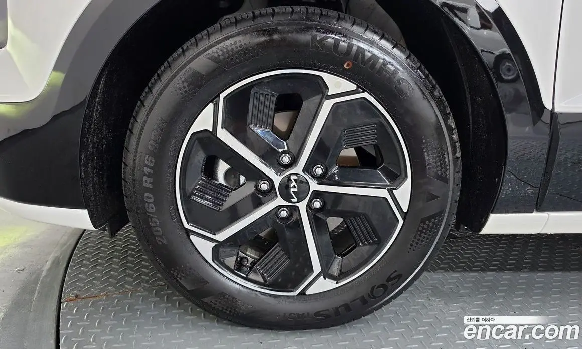 Kia Niro 2026 1.6 автомат (гидро), фото 5 Kia Niro 2026 1.6 автомат (гидро), фото 5