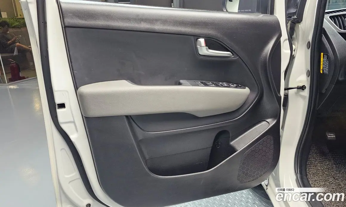 Kia Ray 2019 1.0 автомат (гидро), фото 14