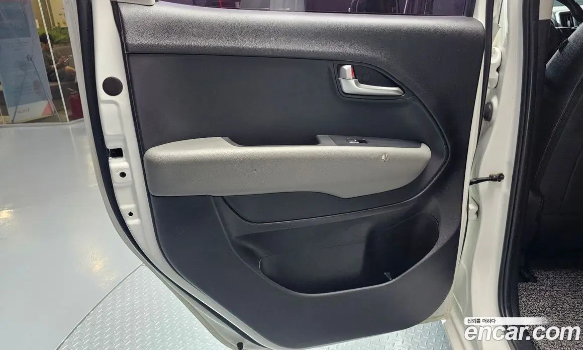 Kia Ray 2019 1.0 автомат (гидро), фото 15