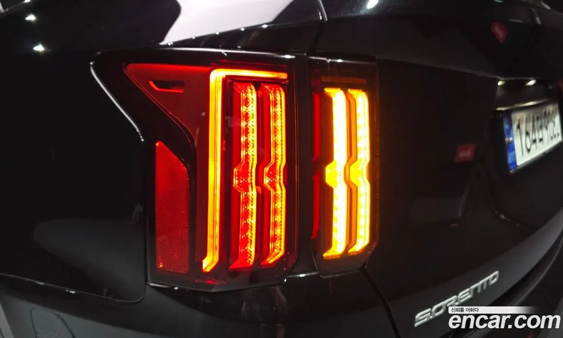 Kia Sorento 2023 2.2 автомат (гидро), фото 9 Kia Sorento 2023 2.2 автомат (гидро), фото 9