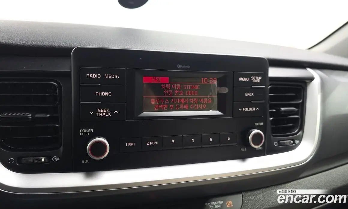 Kia Stonic 2018 1.4 автомат (гидро), фото 19
